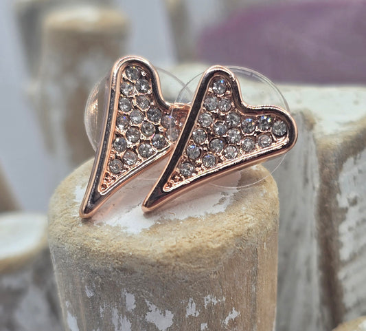 ROSE GOLD DIAMANTE HEART STUDS EARRINGS*