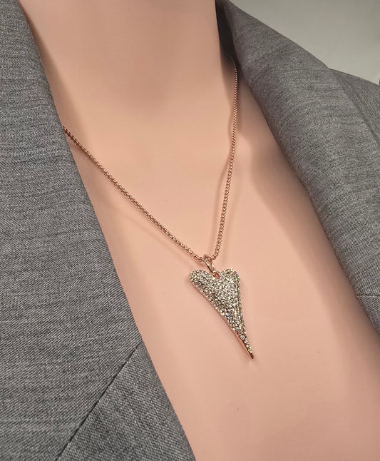 ROSE GOLD DIAMANTE HEART NECKLACE*