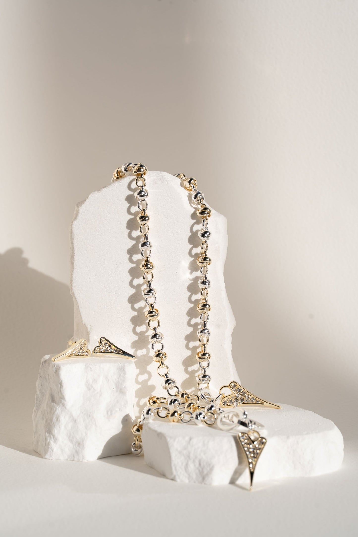 Bracelet Silver/Yellow gold Knotted Chain & Diamante Heart