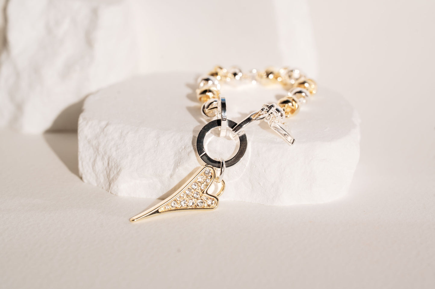 Bracelet Silver/Yellow gold Knotted Chain & Diamante Heart