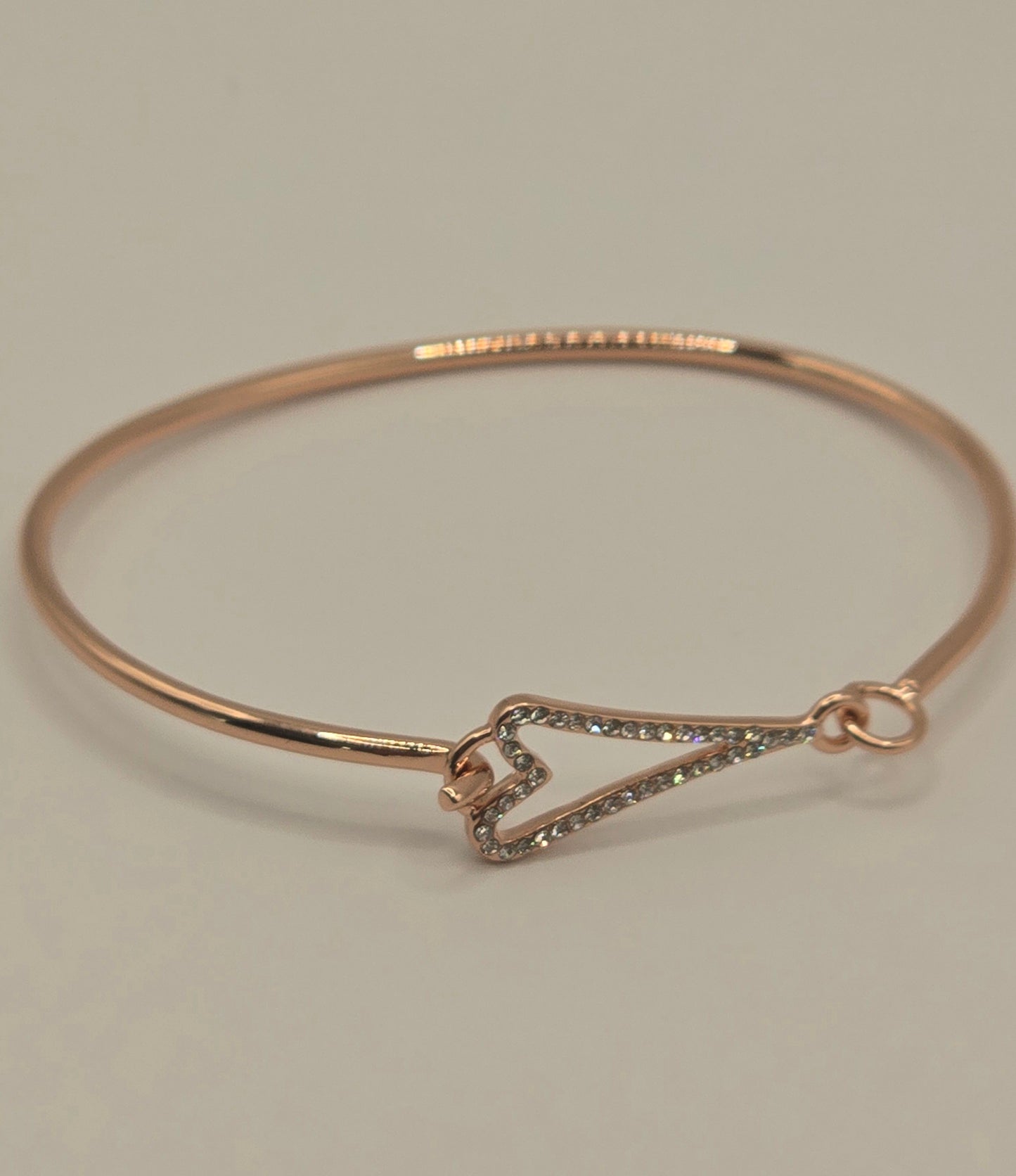 Bracelet Rose Gold Cuff with a Diamante Hollow Heart*