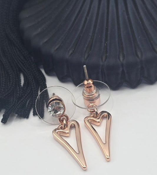 ROSE GOLD DIAMANTE STUDS/HOLLOW HEART PENDANT*