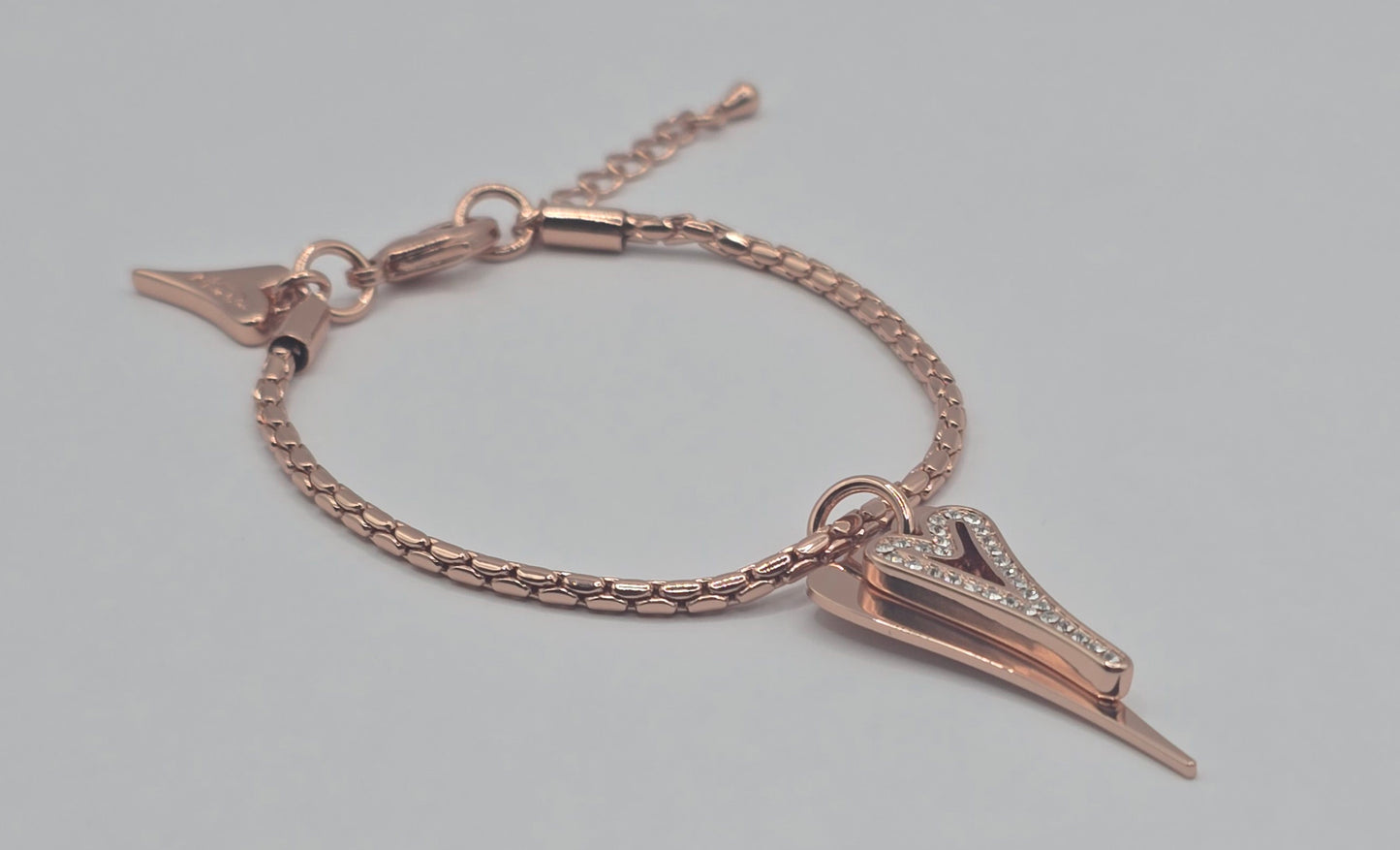 Bracelet Rose gold Chain with Solid & Diamante Hearts*