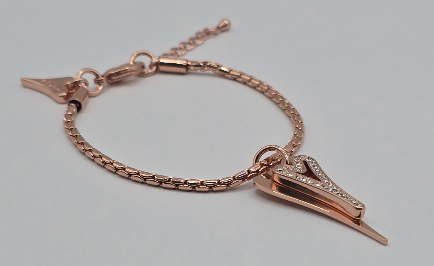 Bracelet Rose gold Chain with Solid & Diamante Hearts*