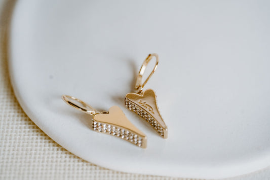 YELLOW GOLD DIAMANTE HEART EARRINGS *
