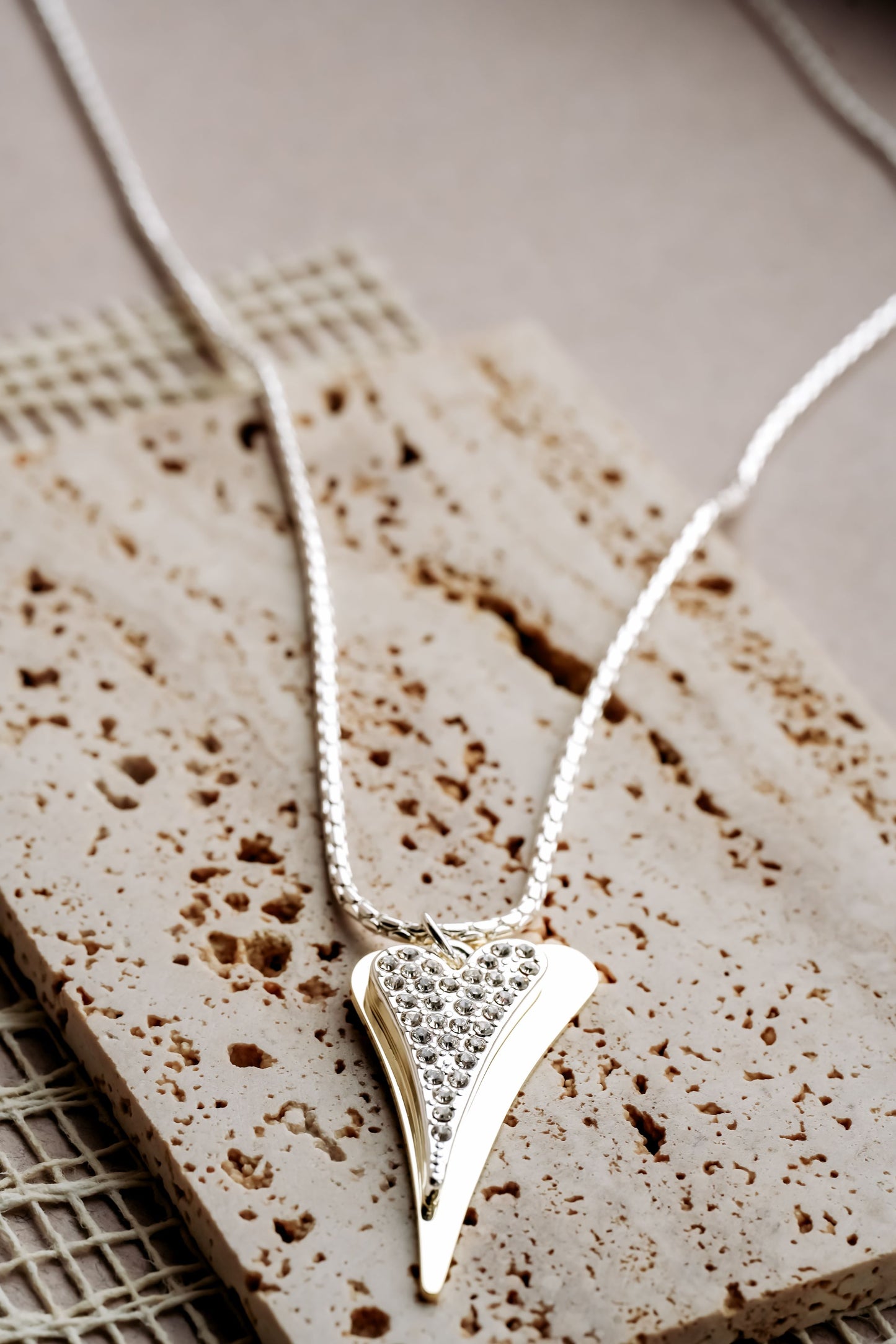 NEW!!! LONG  70CM YELLOW GOLD/SILVER NECKLACE *