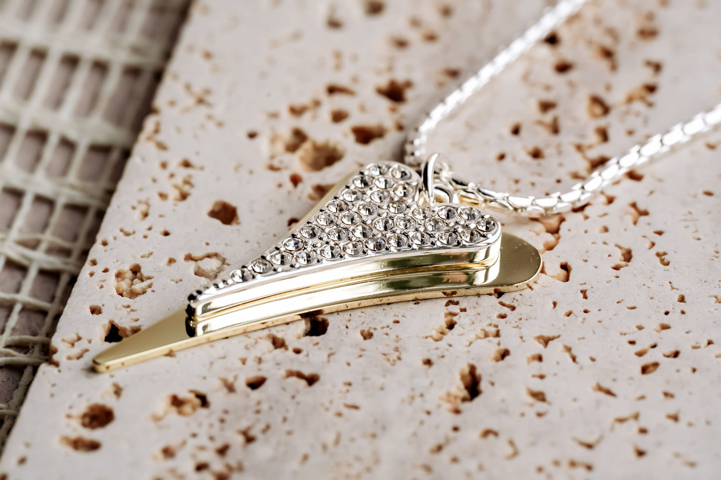 NEW!!! LONG  70CM YELLOW GOLD/SILVER NECKLACE *