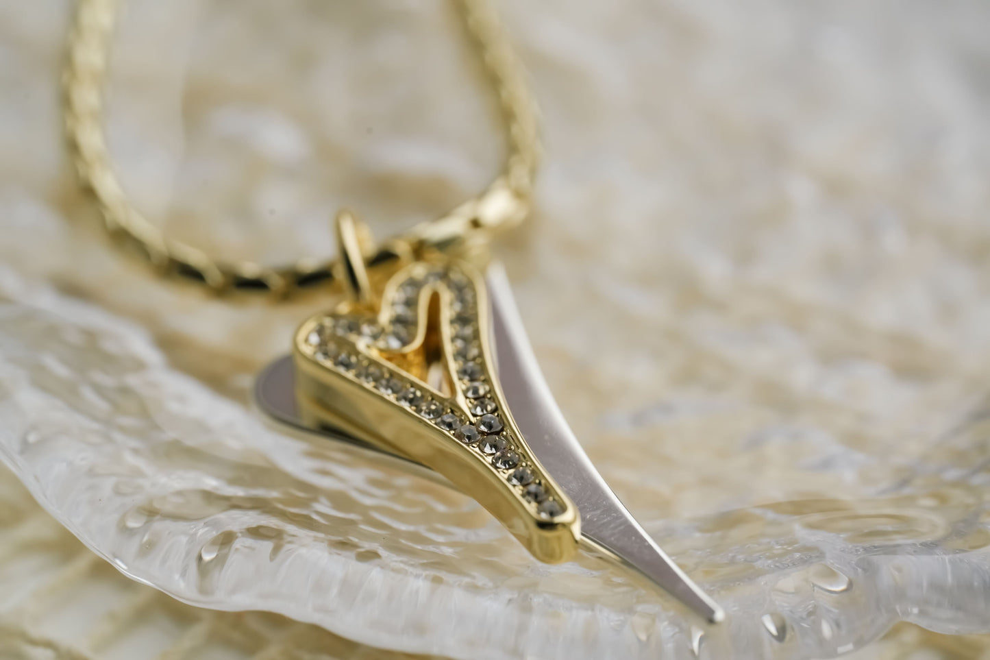 NEW!!!! YELLOW GOLD DOUBLE HEART NECKLACE *
