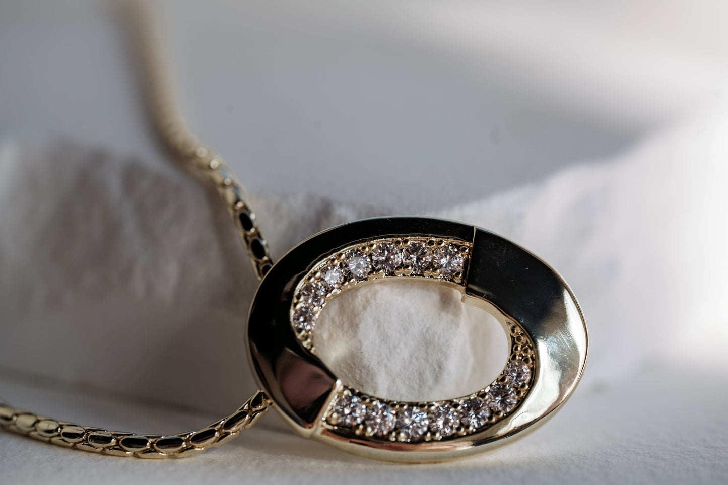 YELLOW GOLD NECKLACE*
